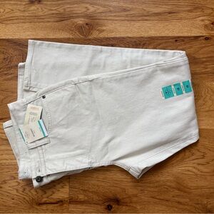 St. John's Bay Women's Skinny Jeans - White